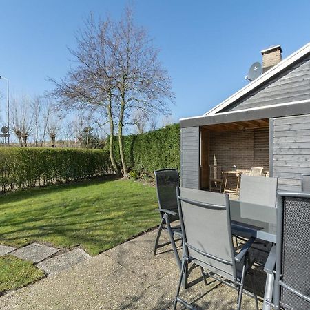 Exquisite Bungalow By The Sea Sint Maartensvlotbrug المظهر الخارجي الصورة